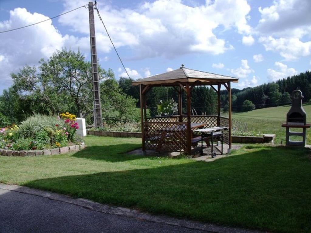 Gite Les Hirondelles Plombieres-les-Bains Exterior photo
